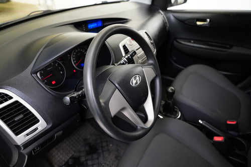 Hyundai i20 1,3 57 kW – foto 12