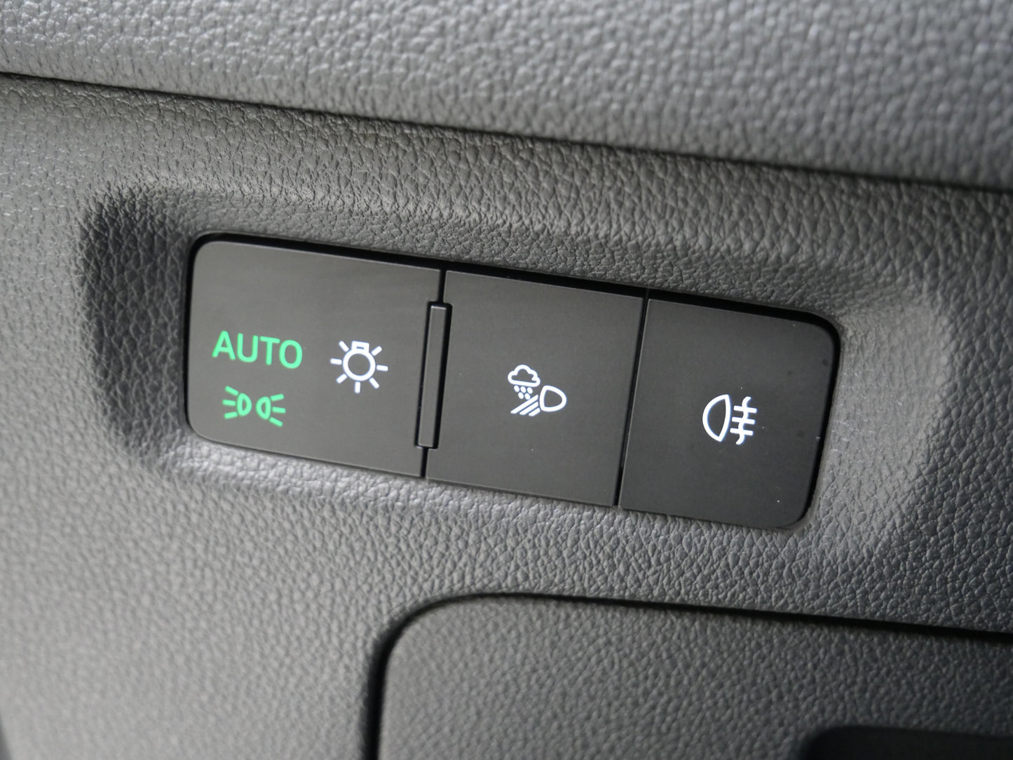 Škoda Octavia 1.5 eTSI 110 kW DSG Selection