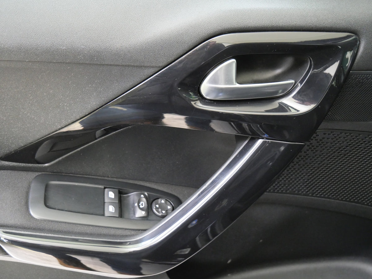 Peugeot 208 1.2 VTi 60 kW Active