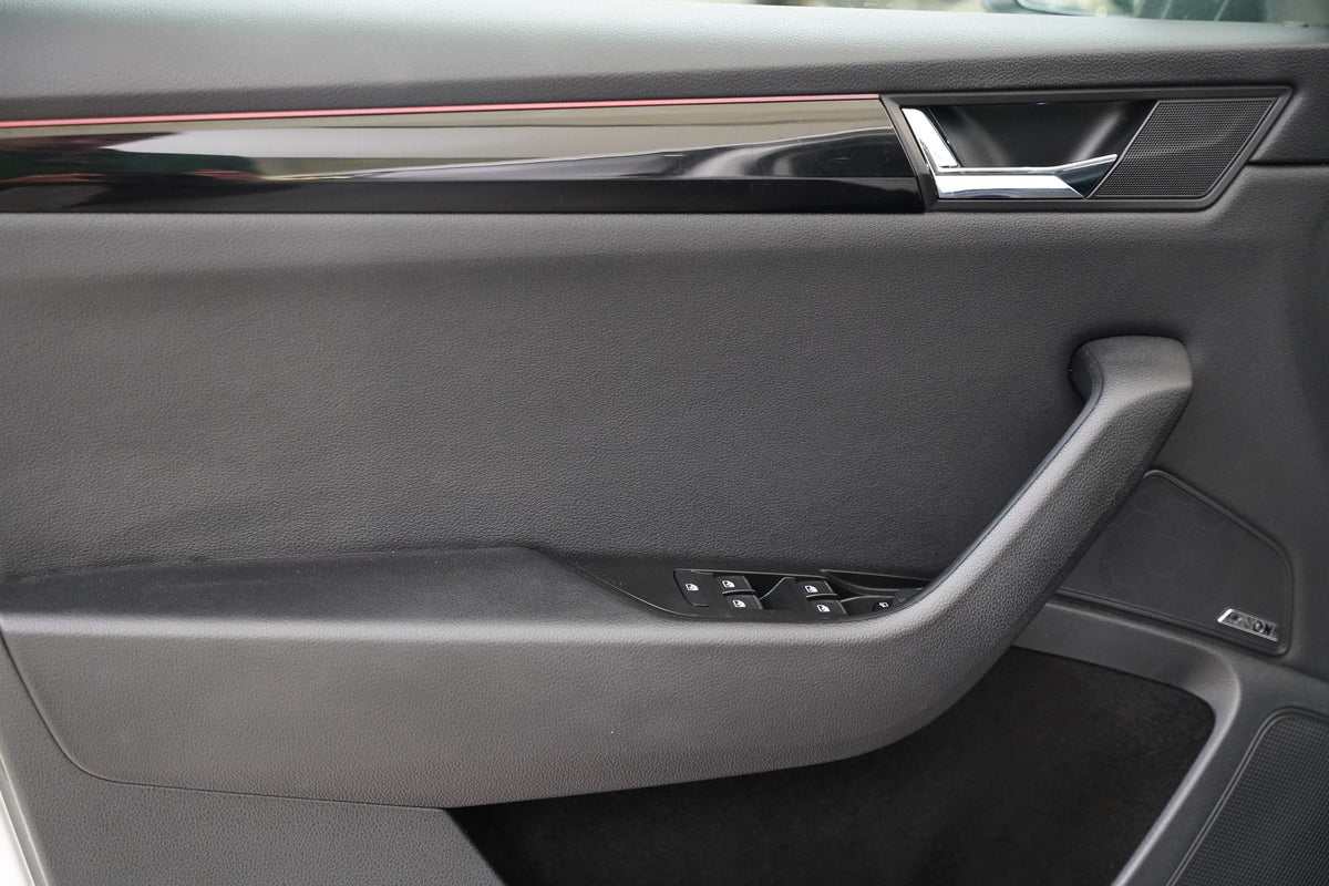 Škoda Superb 2.0 TDI 140 kW Laurin&Klement – foto 12
