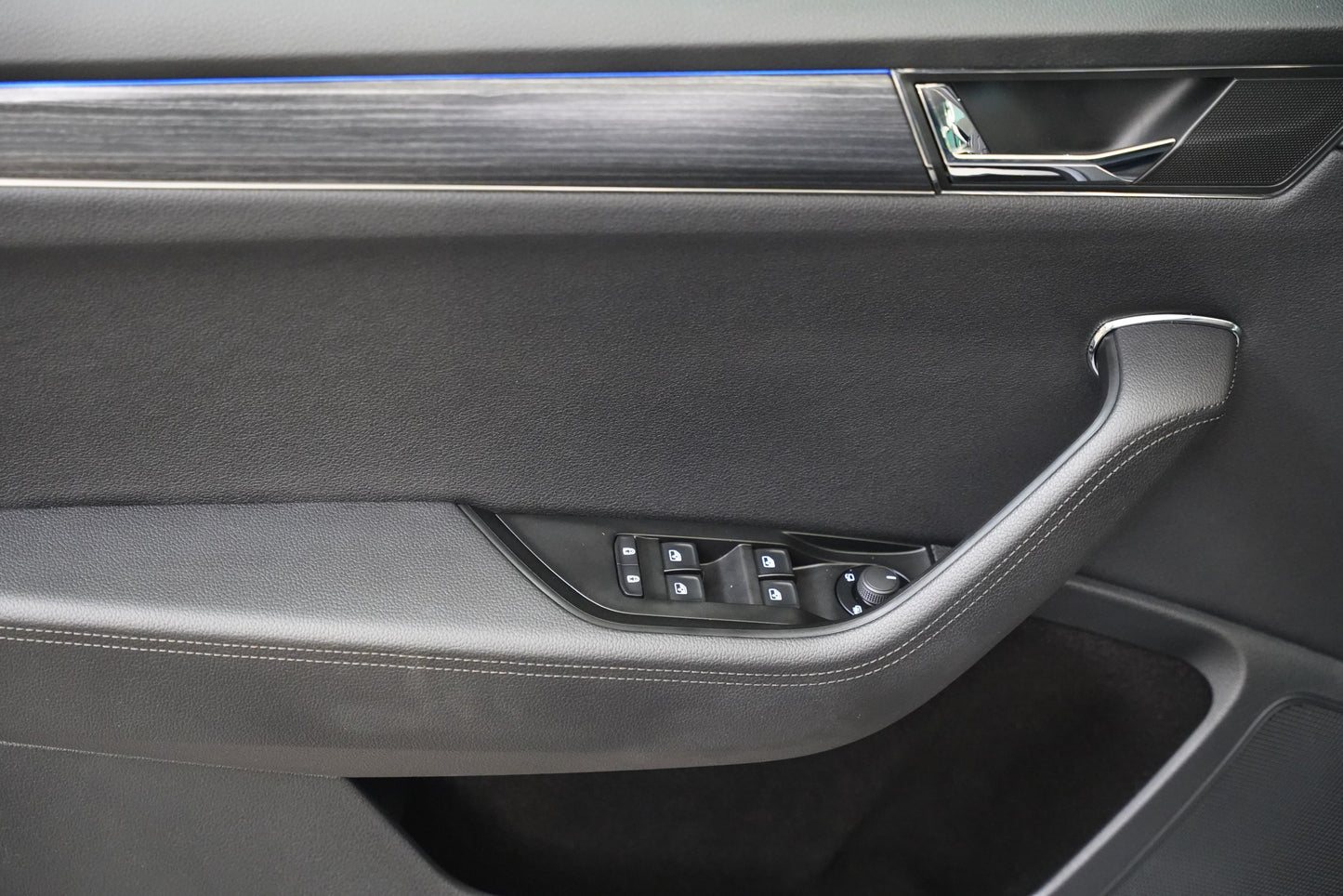 Škoda Superb 2.0 TDI 110 kW DSG Style Plus