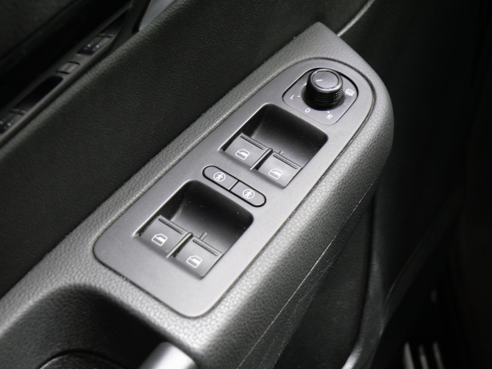 Seat Alhambra 2.0 TDI 135 kW 4x4 – foto 12