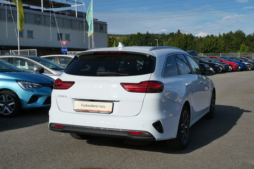 Kia Ceed 1.5 T-GDI 118kW GT Line SW DCT – foto 2