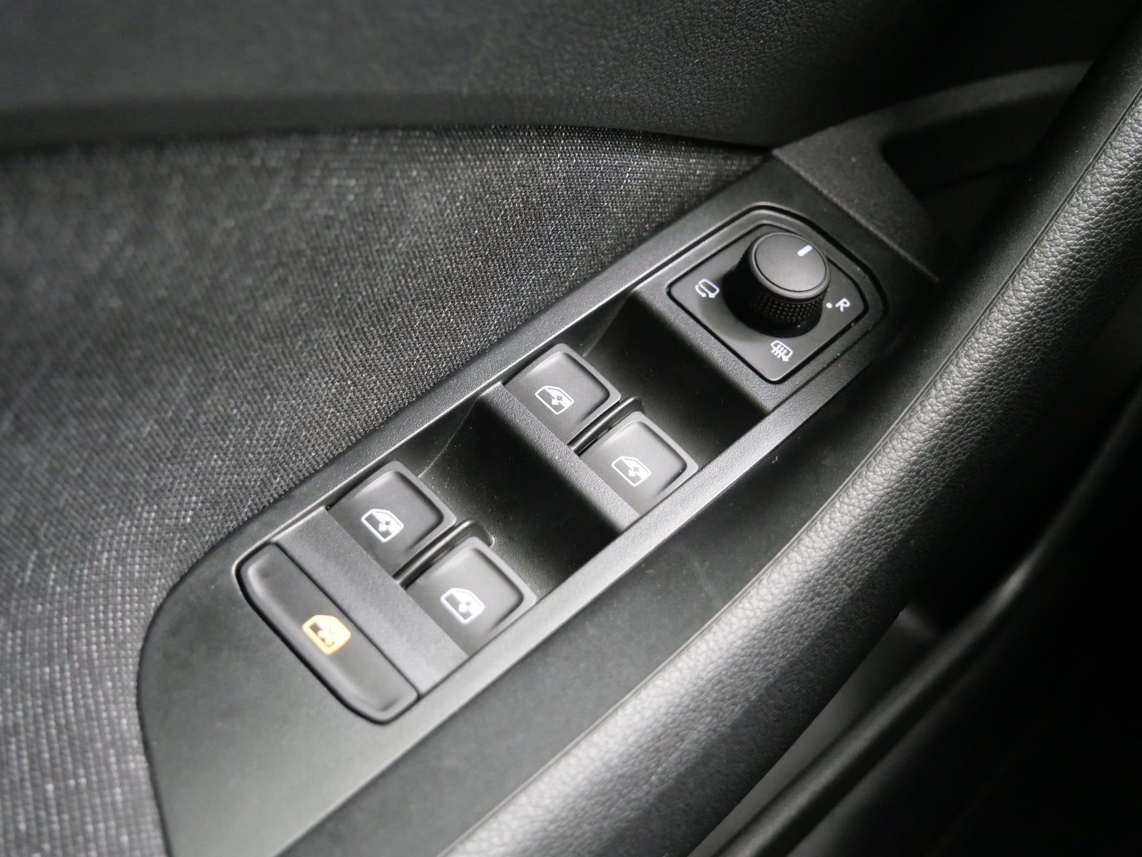 Škoda Scala 1.0 TSI 85 kW Top Selection – foto 12