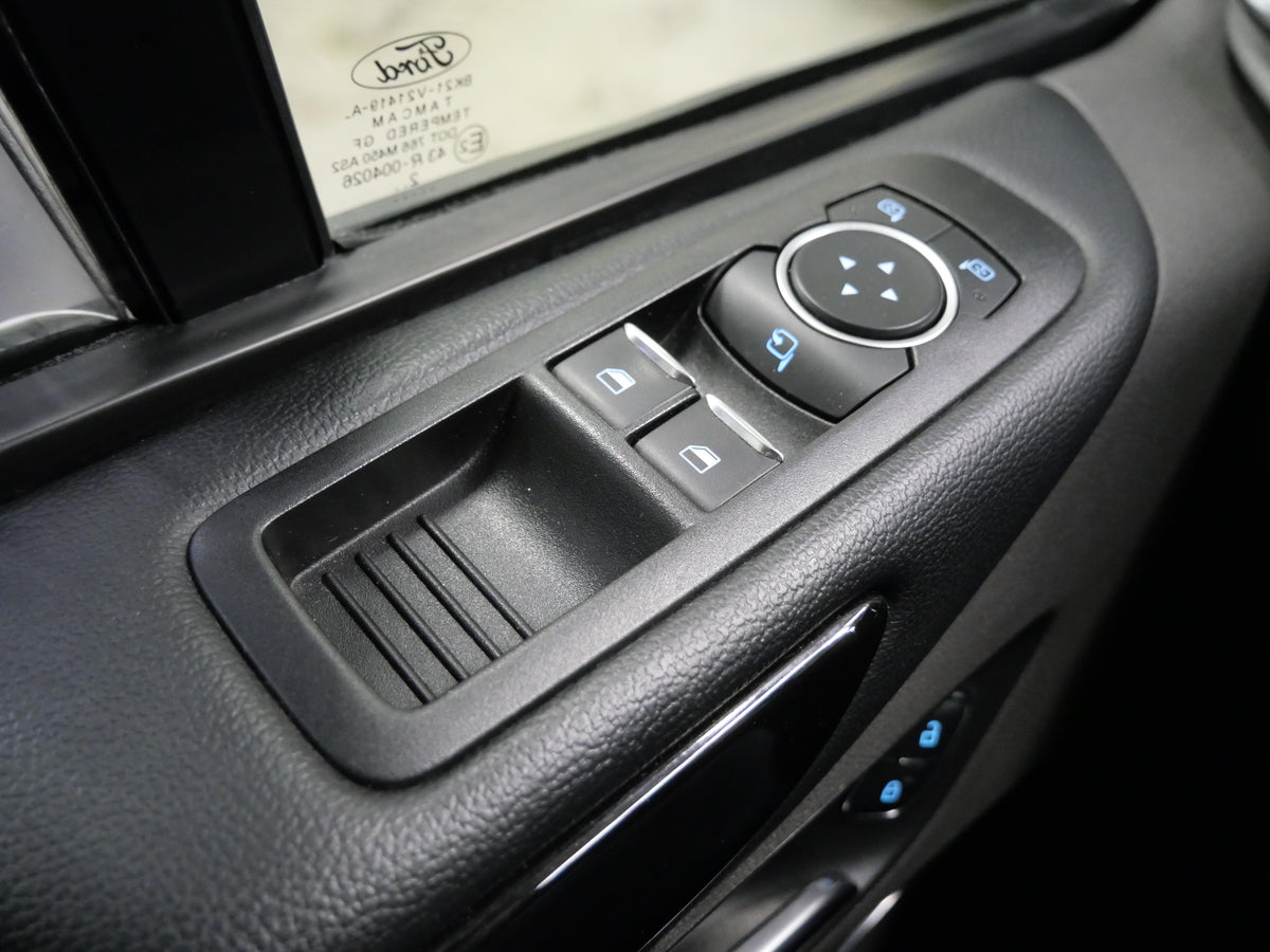 Ford Tourneo Custom 2.0 EcoBlue 110 kW Titanium L2