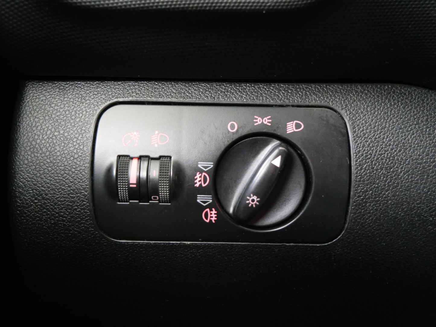 Seat Leon 1.6 MPI 77 kW Stella