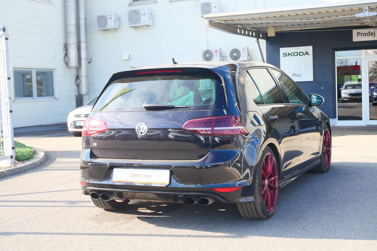 Volkswagen Golf 2.0 TSI 221 kW R