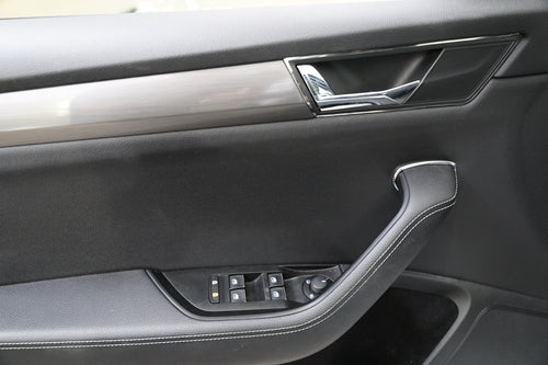 Škoda Superb 2.0 TSI 140kW Style Combi DSG – foto 12