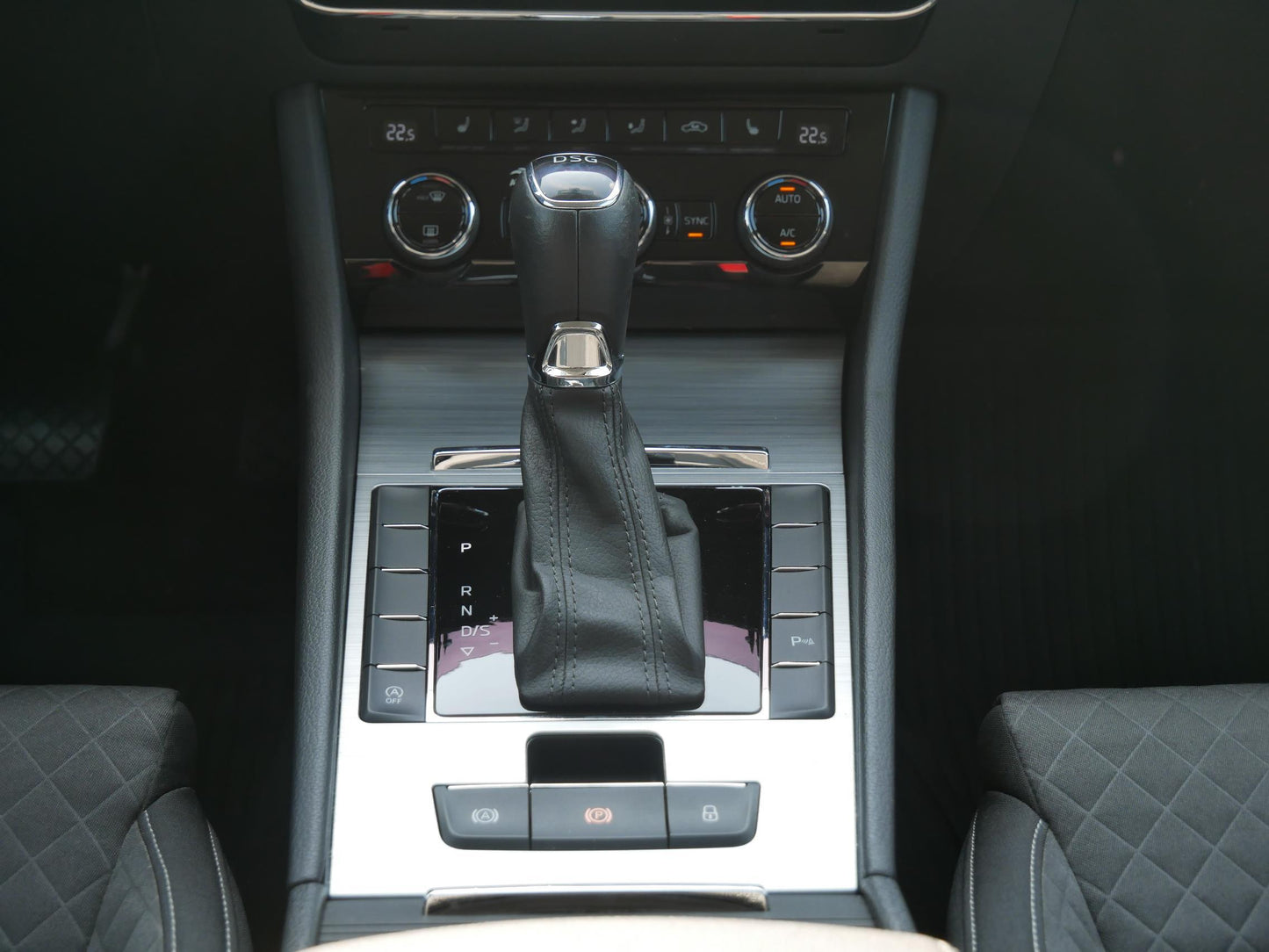 Škoda Superb 2.0 TDI 110 kW Ambition Plus