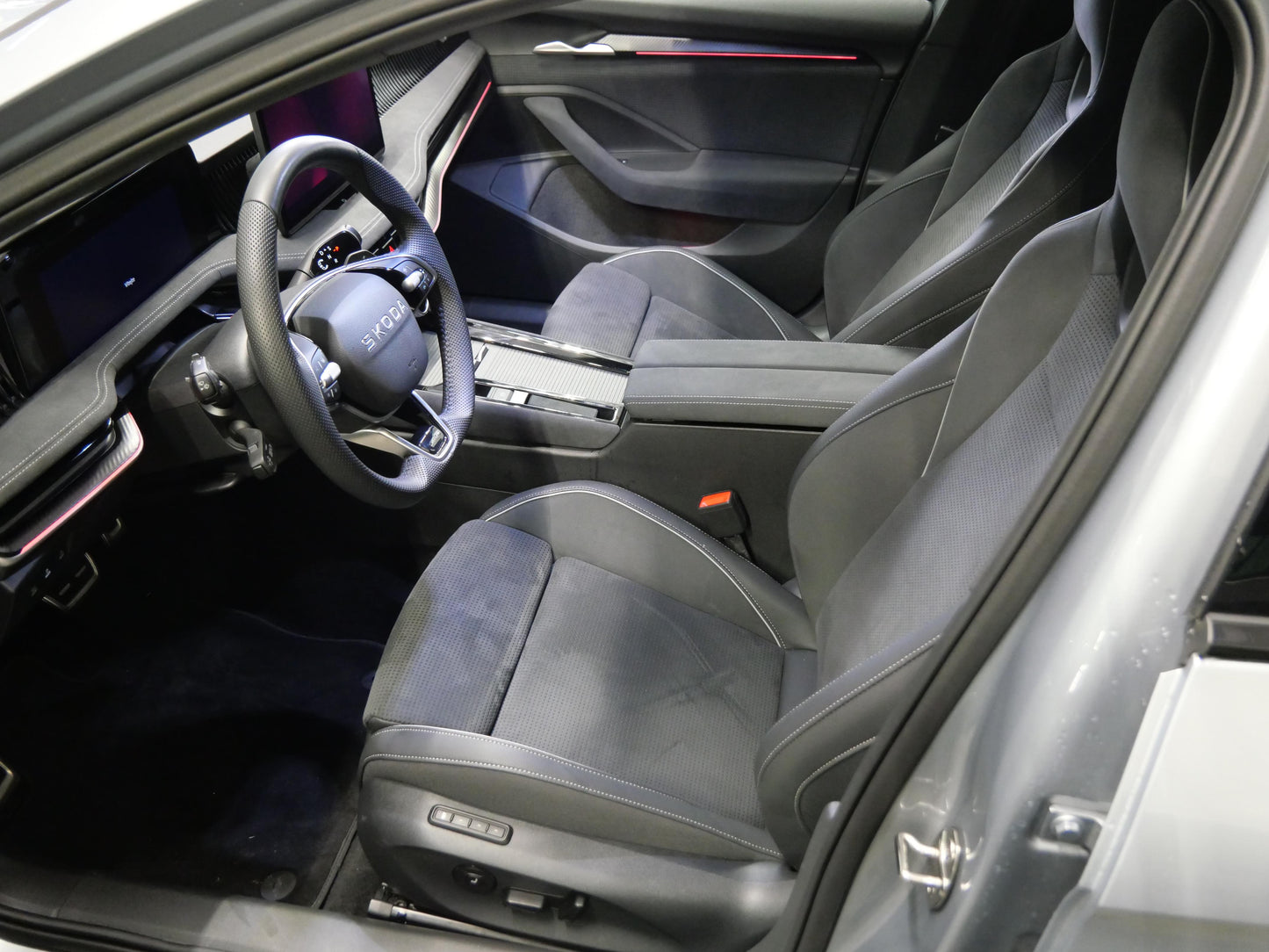 Škoda Superb 2.0 TDI 142 kW 4x4 SportLine