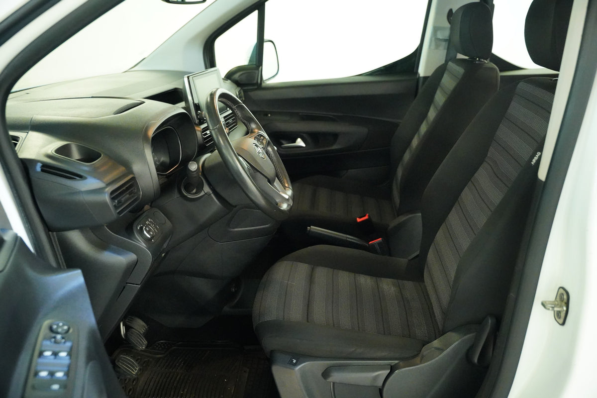 Opel Combo 1.2 Turbo 81 kW – foto 12