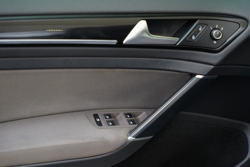 Volkswagen Golf 1.6 TDI 77 kW Highline – foto 12