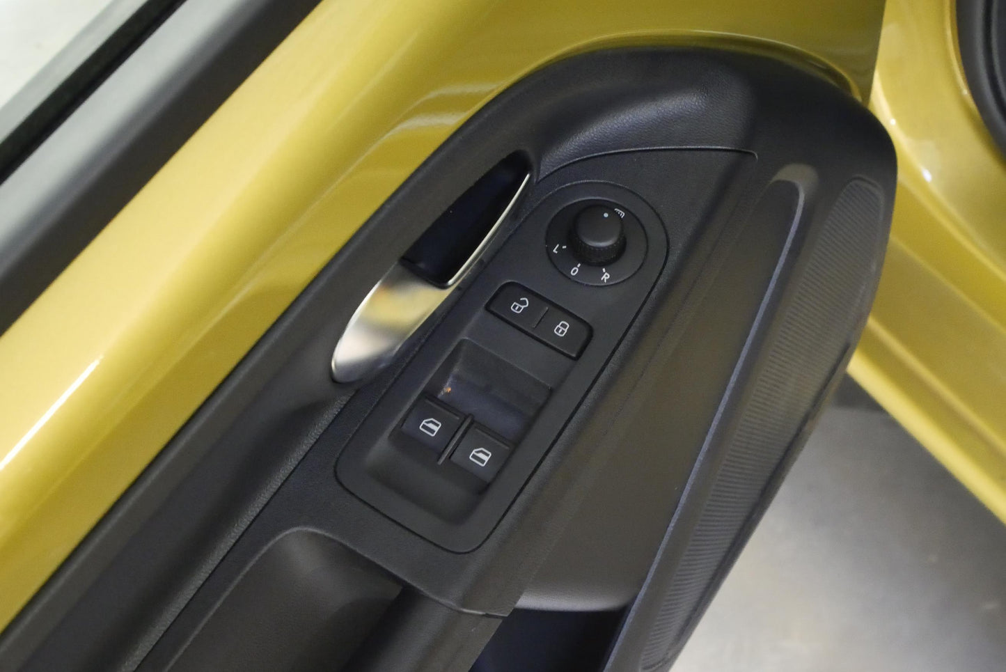 Volkswagen up! 1.0 i 44 kW Move up!