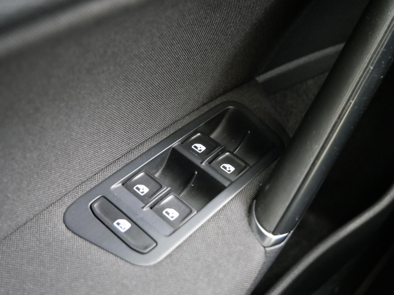 Volkswagen Golf 1.6 TDI 81 kW Lounge – foto 12