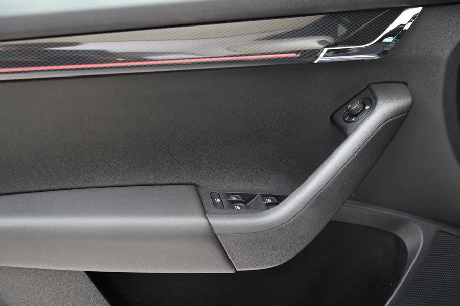 Škoda Octavia 2.0 TSI 169 kW RS – foto 12