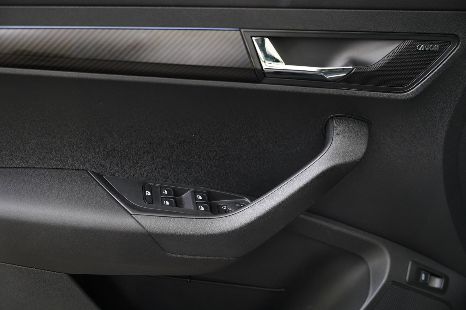 Škoda Karoq 1.5 TSI 110 kW DSG Sportline – foto 12