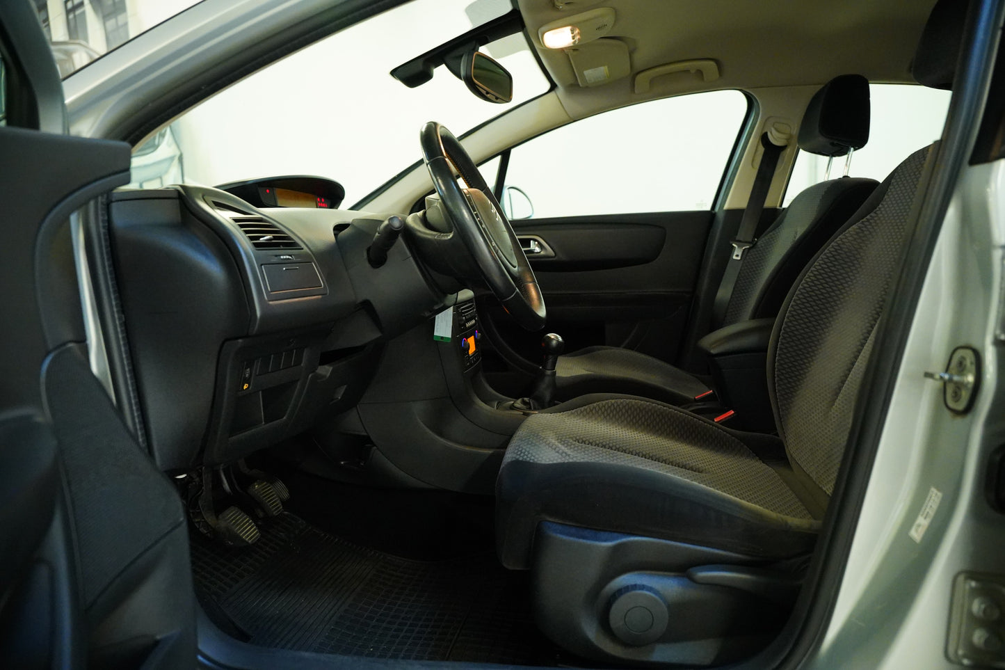 Citroën C4 1.4i 65 kw