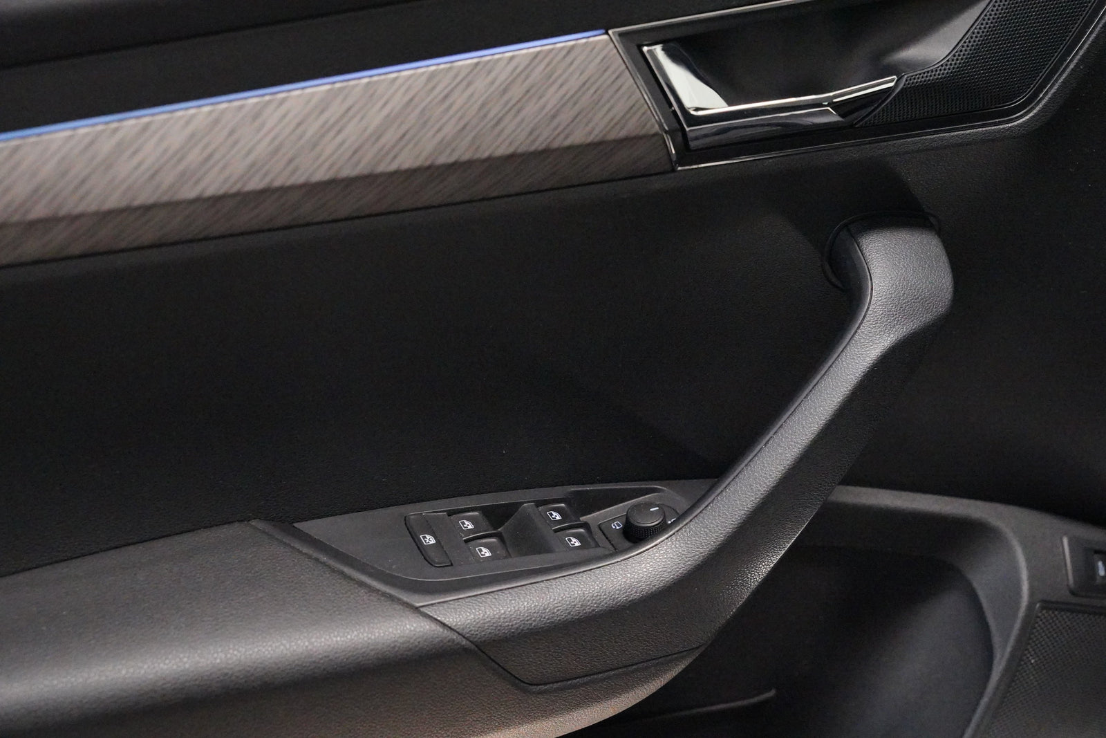Škoda Karoq 1.5 TSI 110 kW Top Selection – foto 12