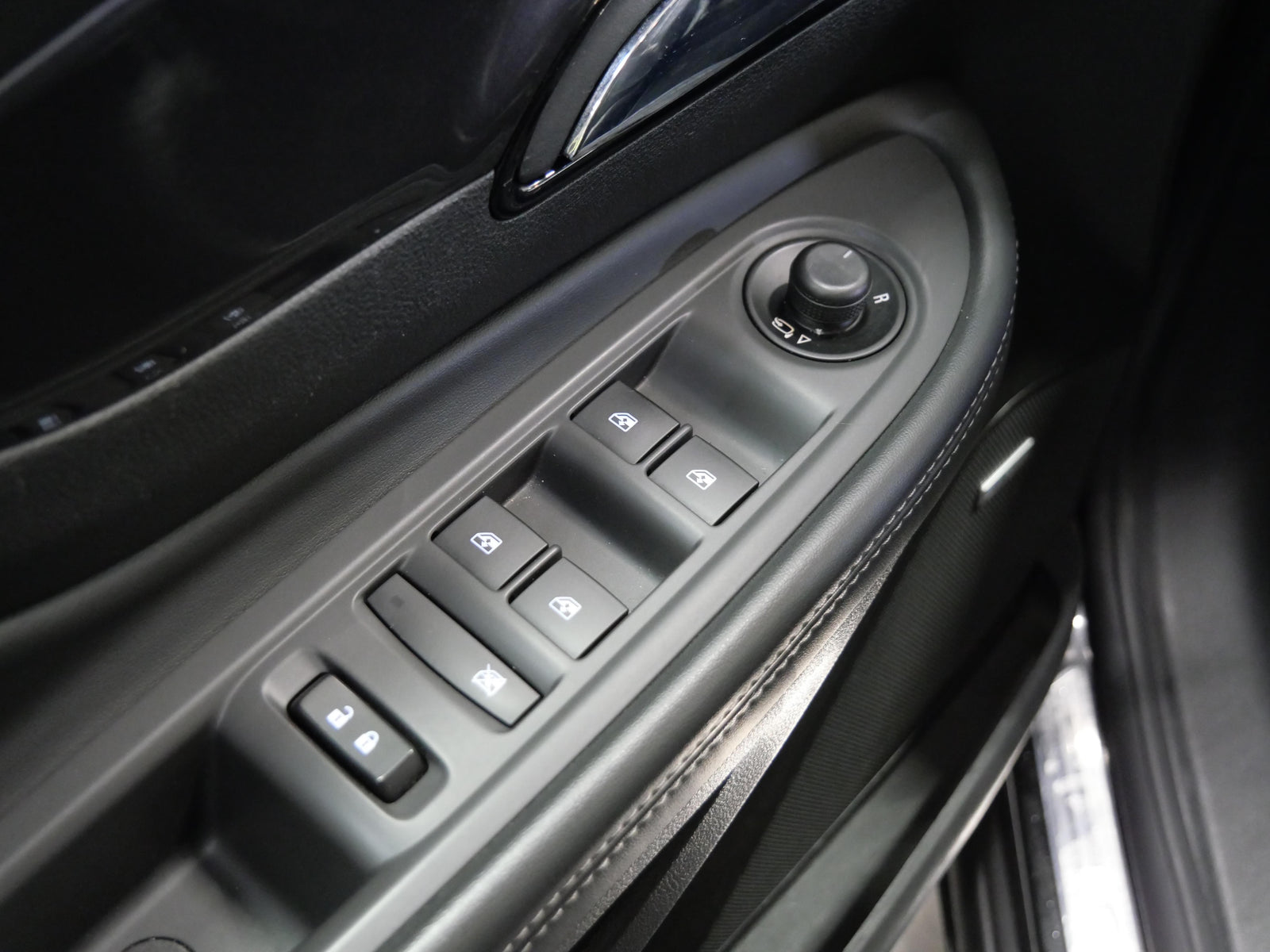 Opel Mokka X 1.4 i 103 kW Ultimate – foto 12