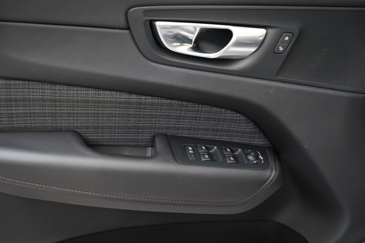 Volvo XC60 2.0 D 145 kW – foto 12