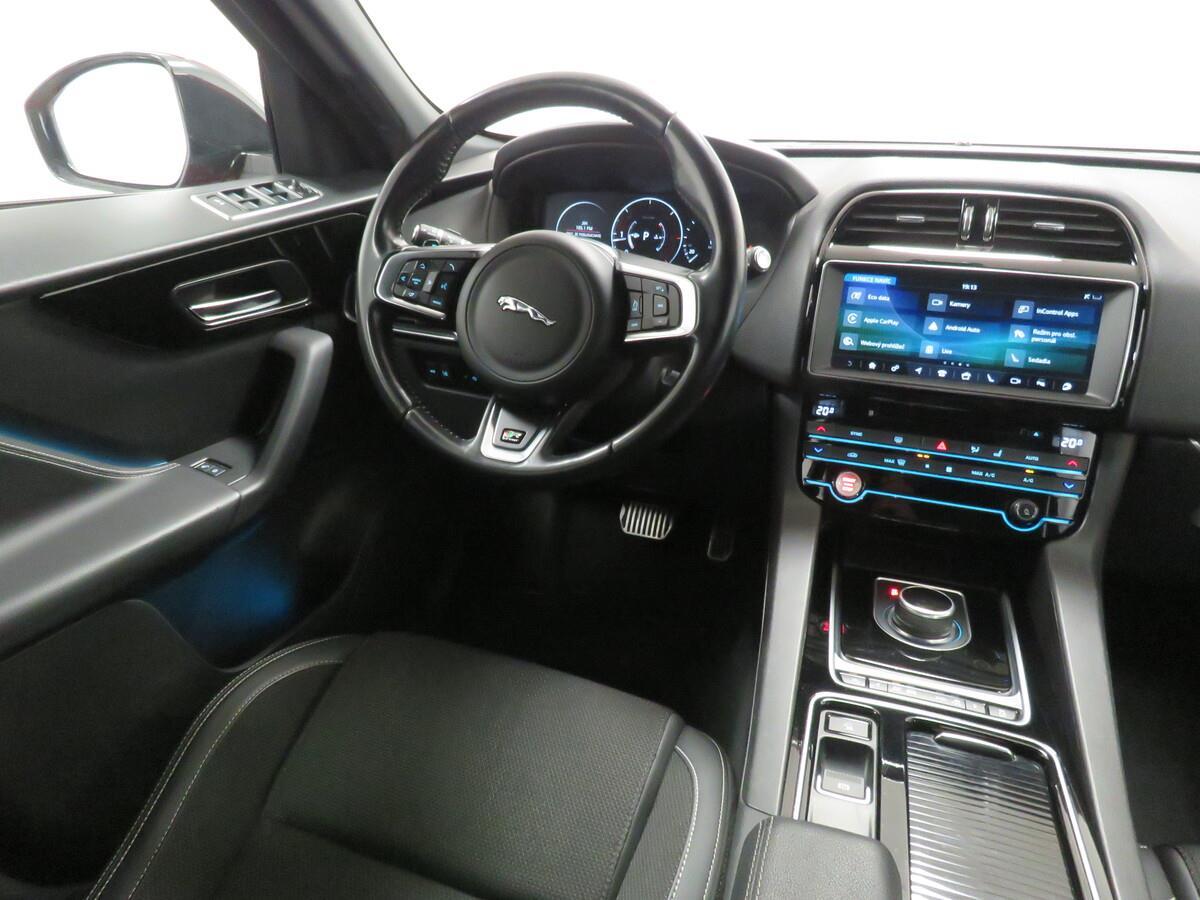Jaguar F-Pace 20d 132 kW AWD Pure
