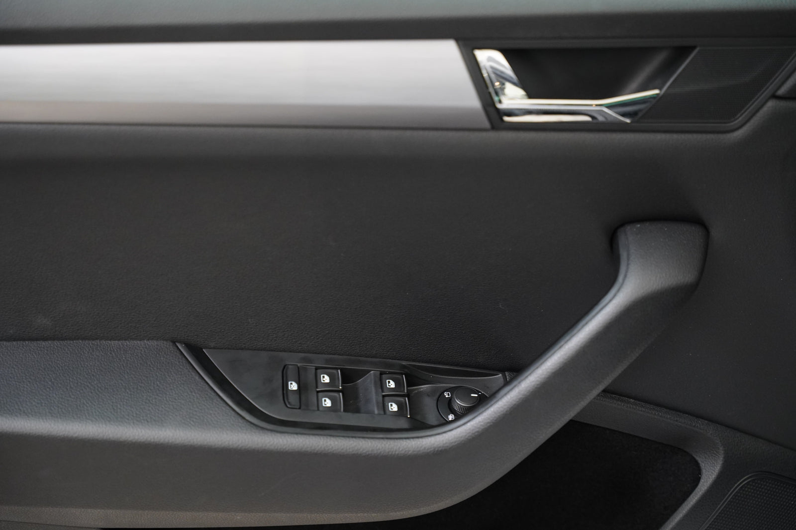 Škoda Superb 1.8 TSI 132 kW Style – foto 12