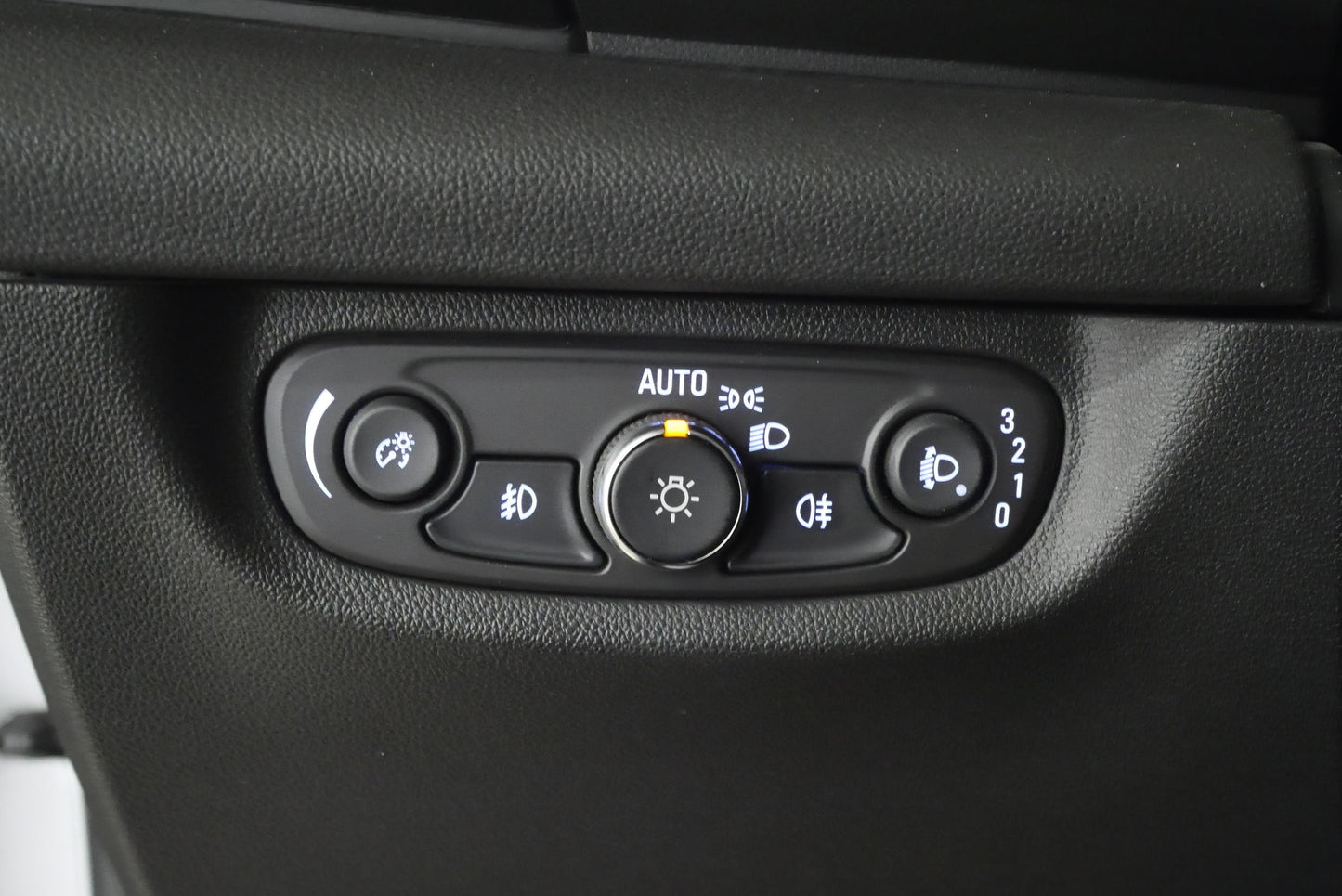 Opel Insignia 2.0 D 128 kW Business Edition