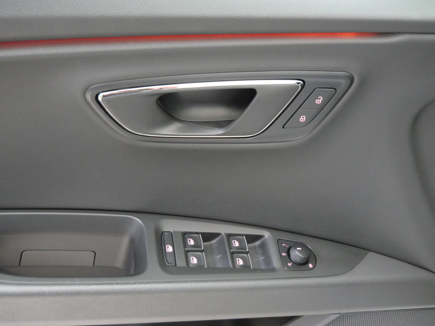 Seat Leon 1.5 TGI 96 kW FR Black Edition