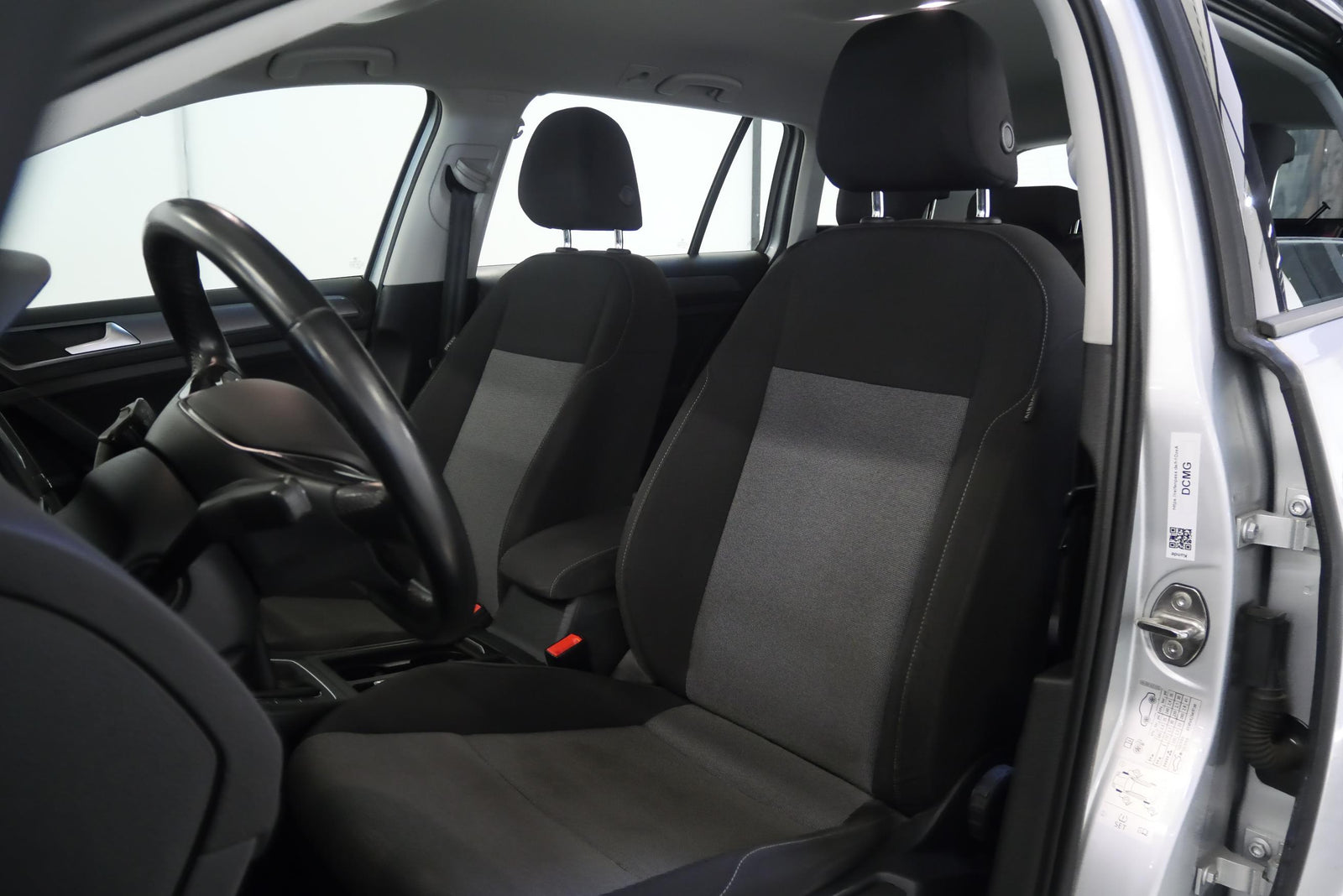 Volkswagen Golf 1.6 TDI 81 kW Comfort – foto 12