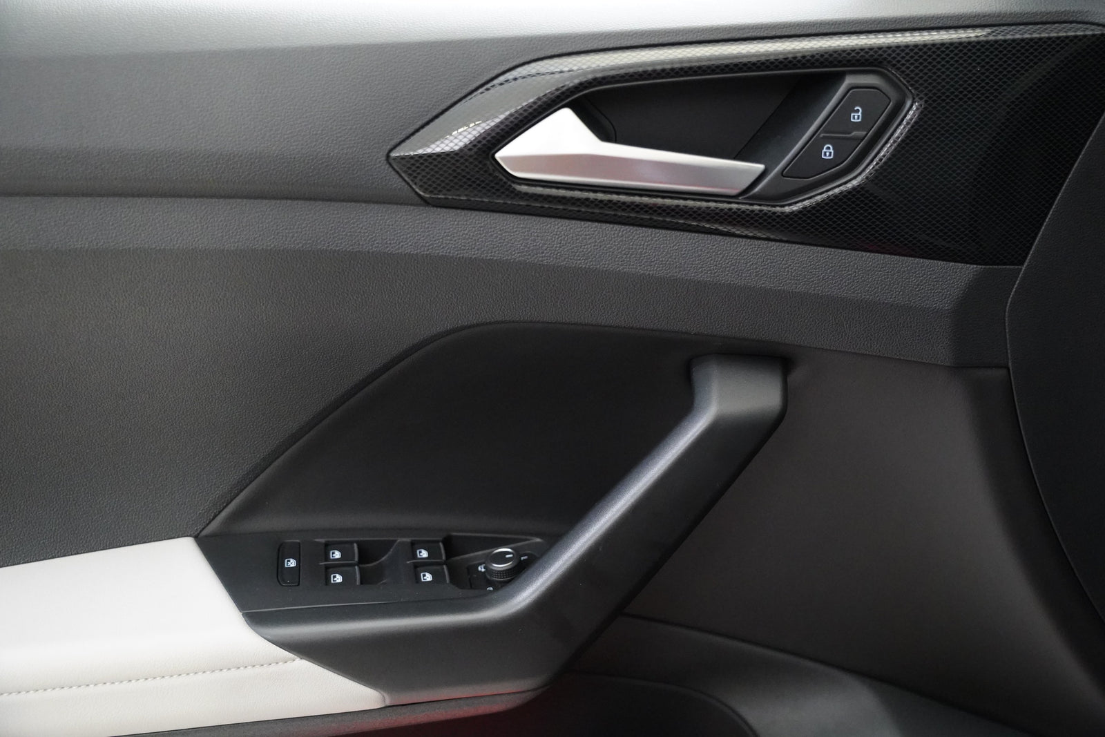 Volkswagen T-Cross 1.0 TSI 85 kW DSG Style – foto 12