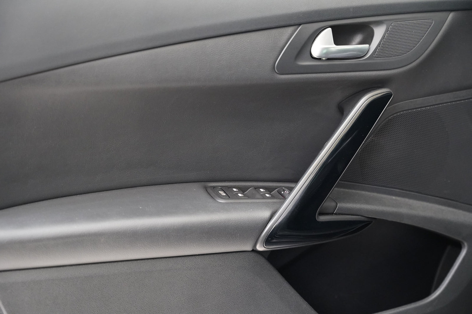 Peugeot 508 2.0 Blue-HDI 132 kW GT – foto 12