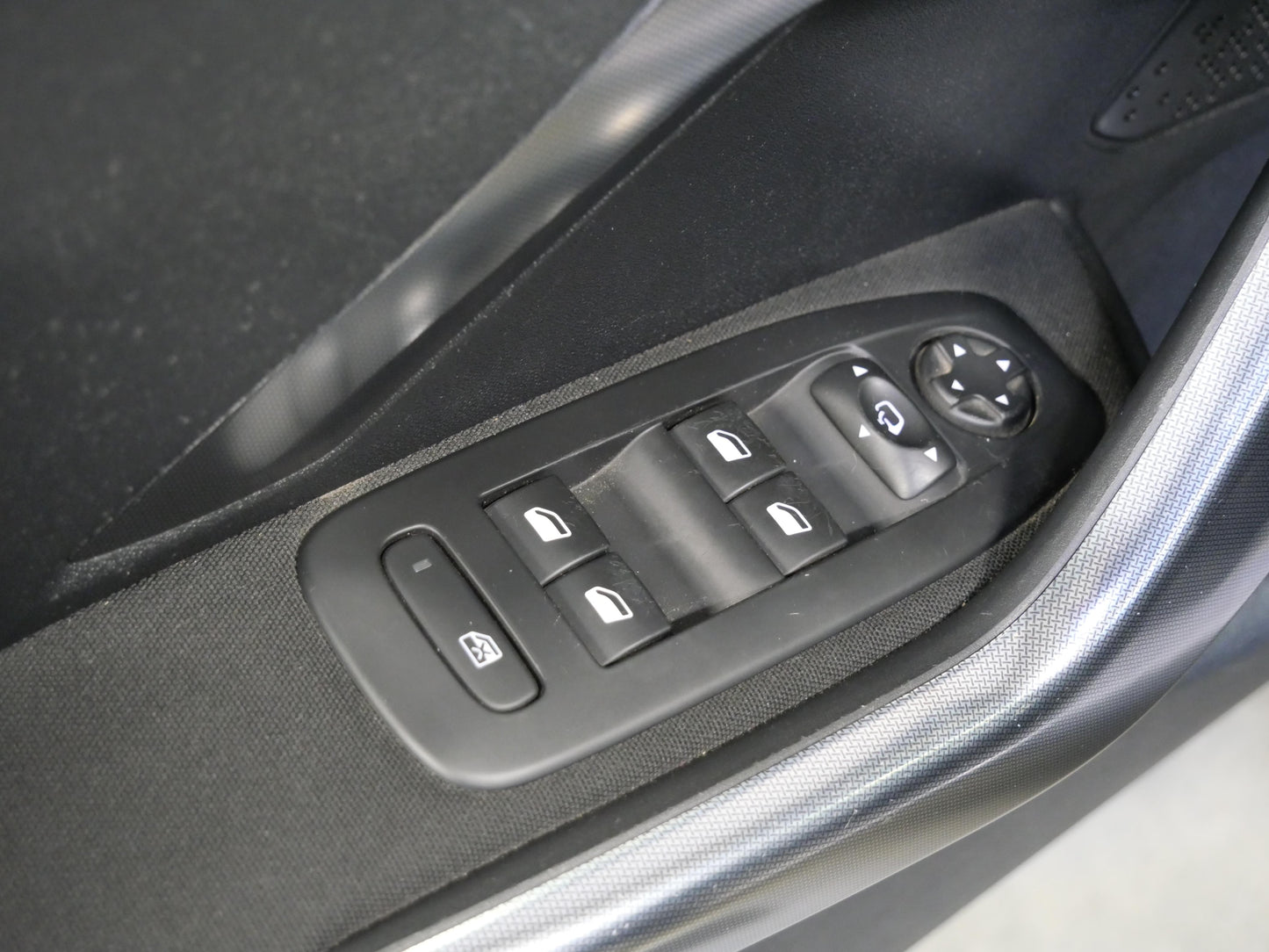 Peugeot 2008 1.6 VTi 88 kW Allure