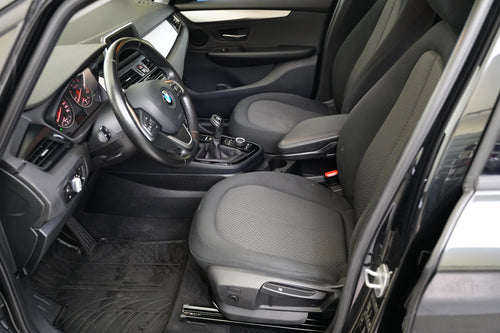 BMW Řada 2 216d 85 kW Advantage – foto 12