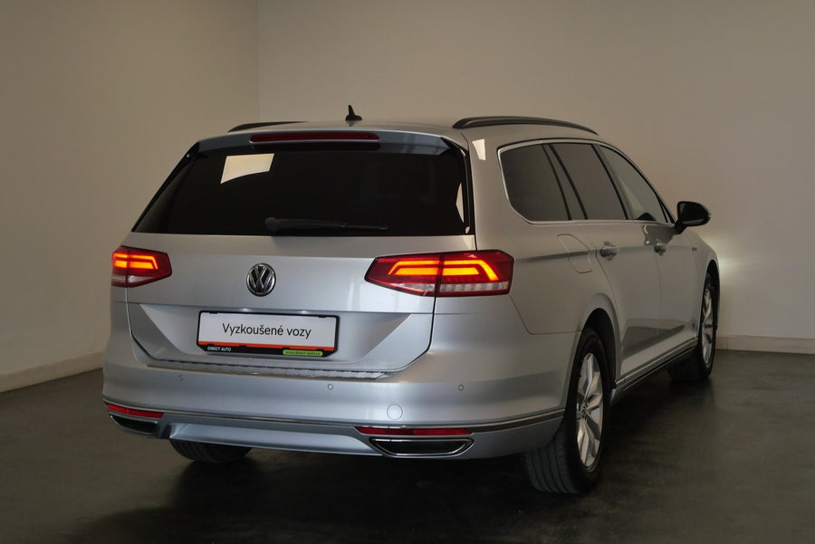 Volkswagen Passat 2.0 TDI 140 kW DSG 4x4 Comfort – foto 2