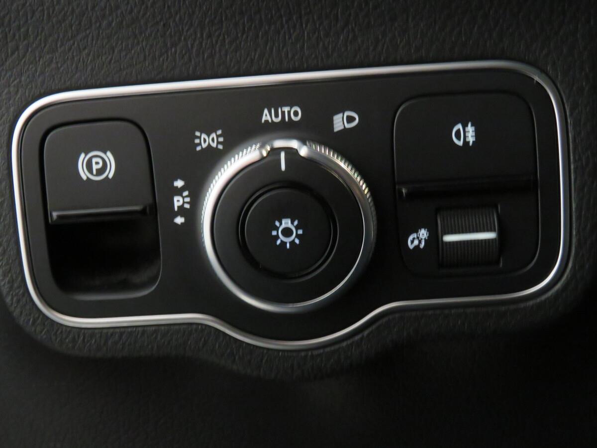 Mercedes-Benz B200 200d 110 kW