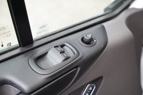 Ford Tourneo Custom 2.0 TDCI 77 kW – foto 12