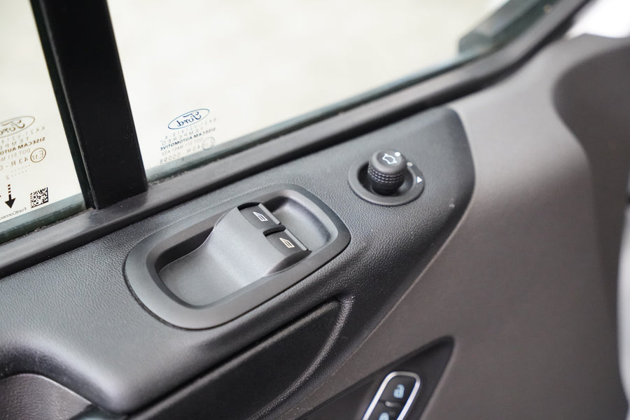 Ford Tourneo Custom 2.0 TDCI 77 kW – foto 12