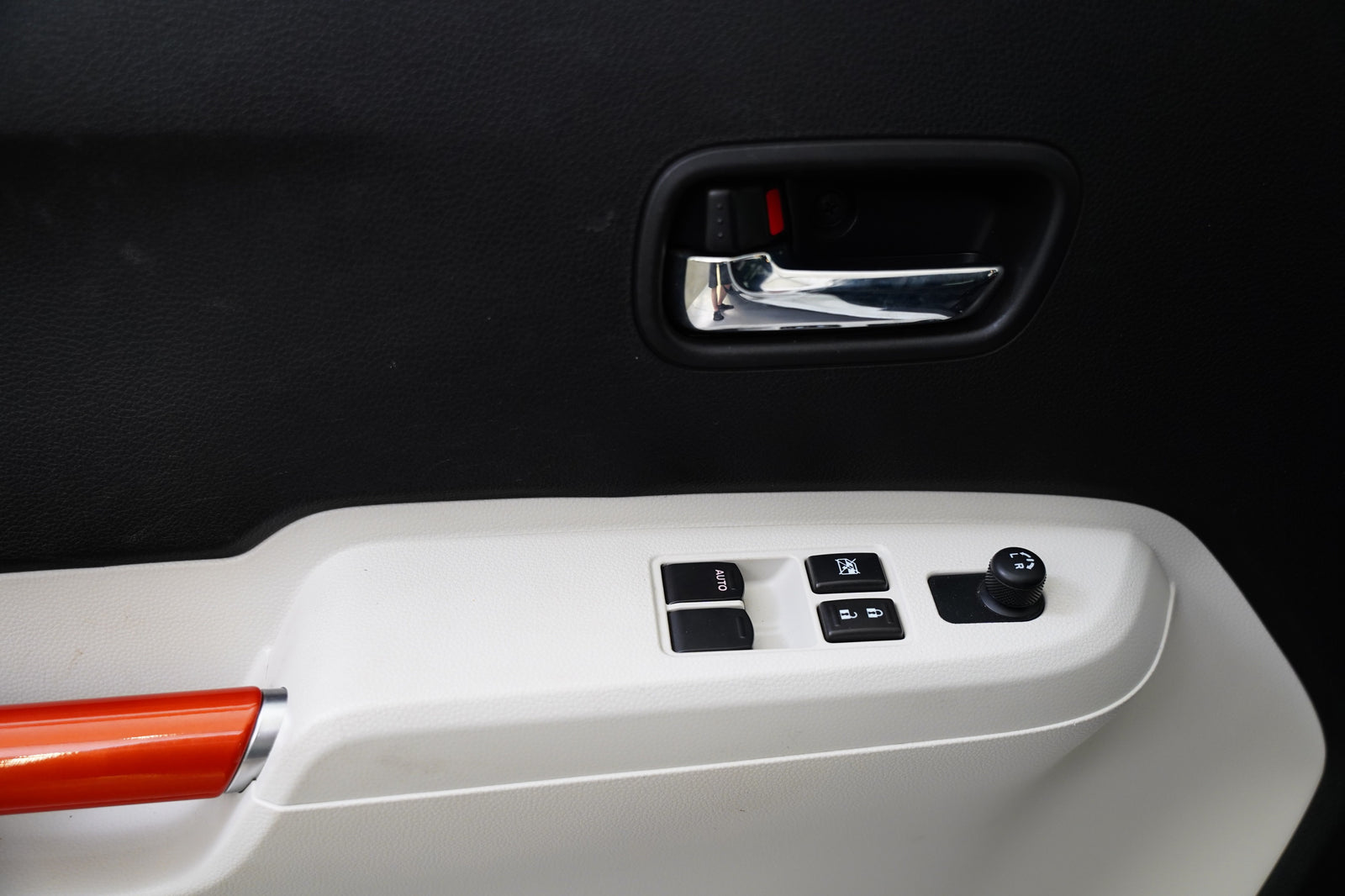 Suzuki Ignis 1.2 DualJet 66 kW Basic – foto 12