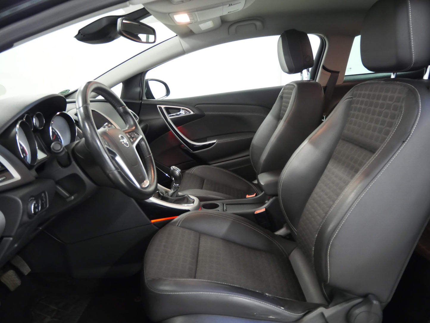 Opel Astra 2.0 CDTI 121 kW