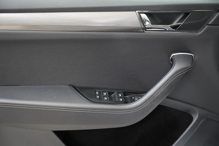 Škoda Superb 2.0 TDI 147 kW DSG 4x4 Style – foto 12