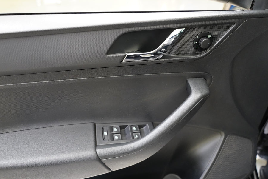 Škoda Rapid 1.6 TDI 77 kW Elegance – foto 12