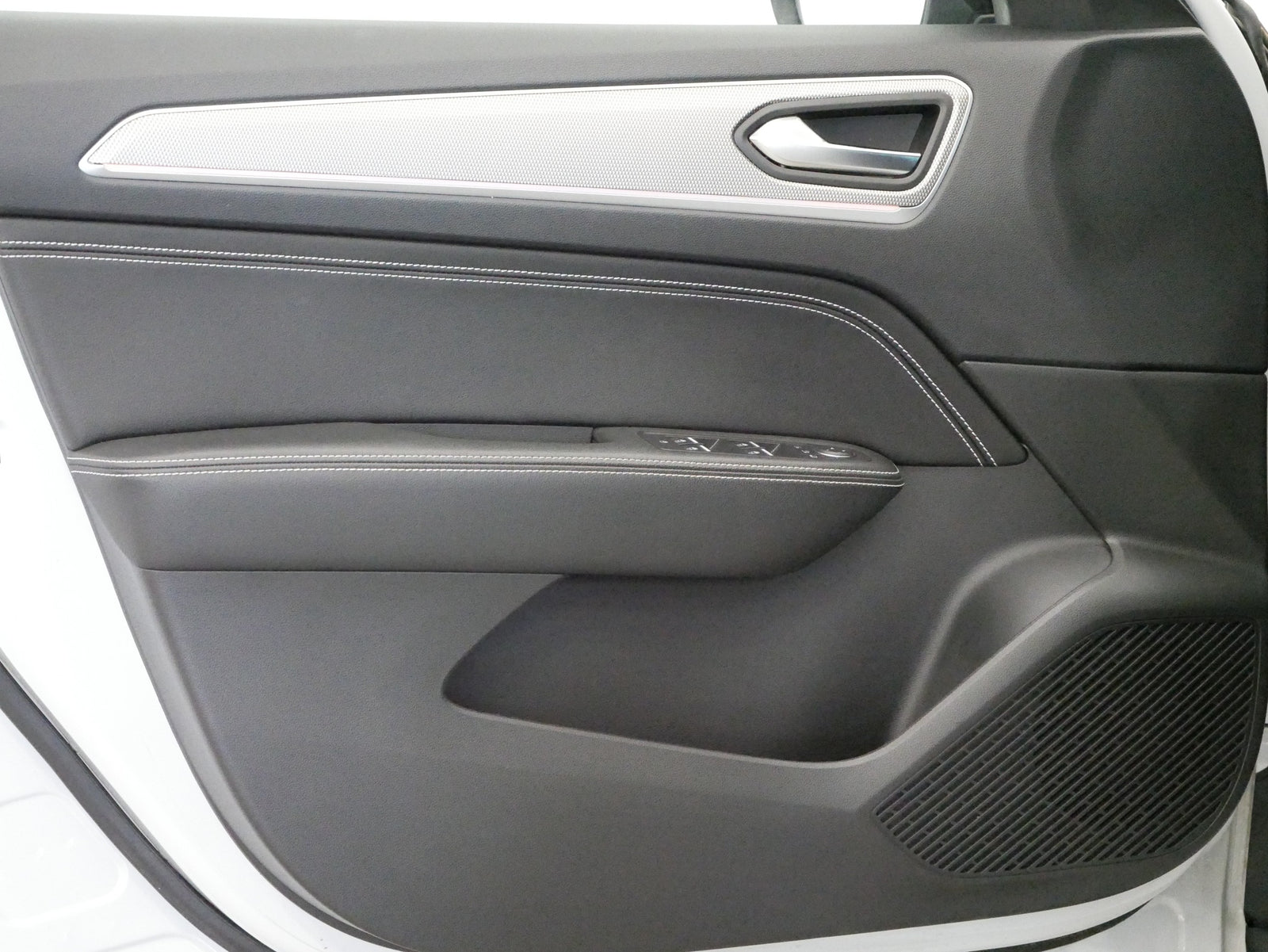 Renault Arkana 1.6 E-Tech 69 kW – foto 12