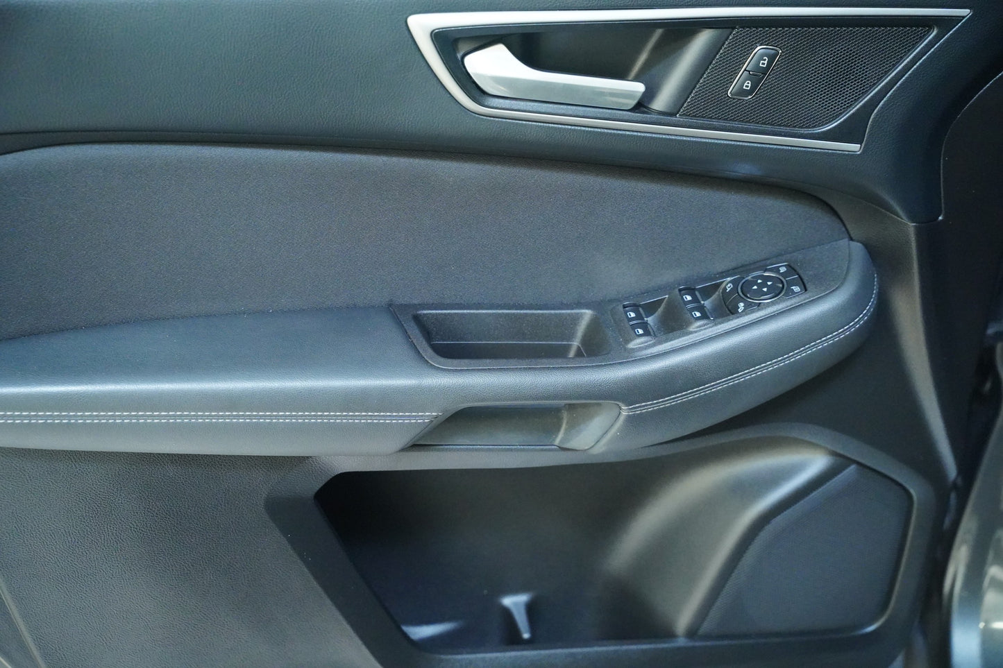 Ford S-MAX 2.0 TDCI 110 kW Titanium