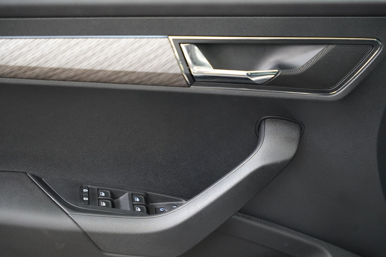 Škoda Karoq 1.5 TSI 110 kW Top Selection – foto 12