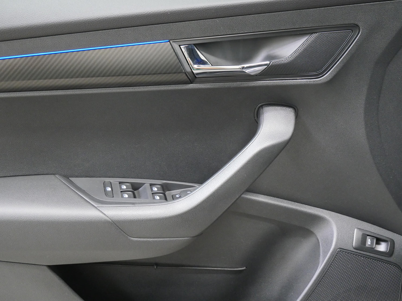 Škoda Karoq 2.0 TDI 110 kW 4x4 Sportline – foto 12