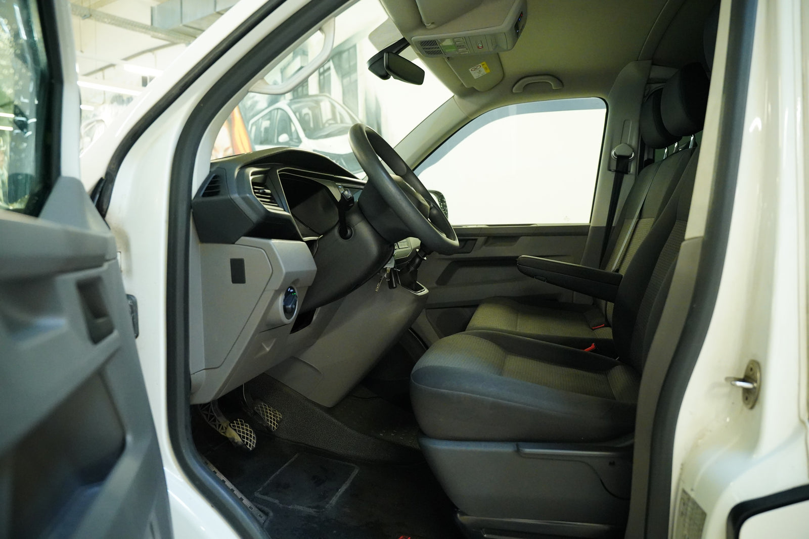 Volkswagen Transporter 2.0 TDI 110 kW Long – foto 12