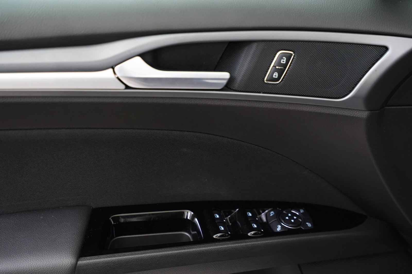 Ford Mondeo 2.0 TDCI 110 kW Business – foto 12