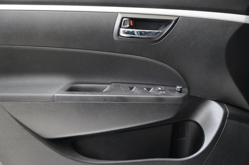 Suzuki Swift 1.2 i 69 kW 4x4 Shine – foto 12
