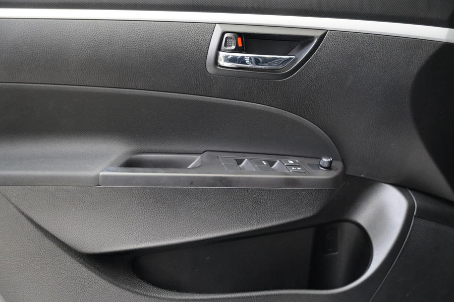 Suzuki Swift 1.2 i 69 kW 4x4 Shine – foto 12
