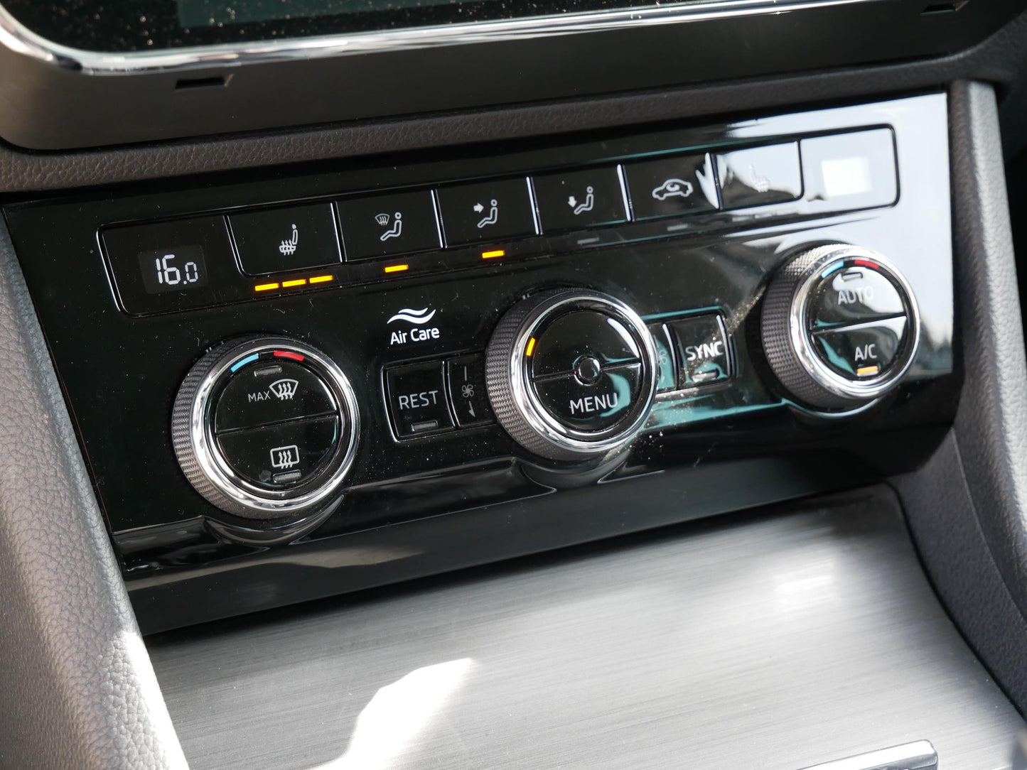 Škoda Superb 2.0 TDI 147kW Style